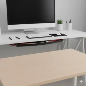 Ein sauberer Arbeitsplatz im Home Office dank Schreibtisch Kabelkanal selbstklebend unter dem Tisch.